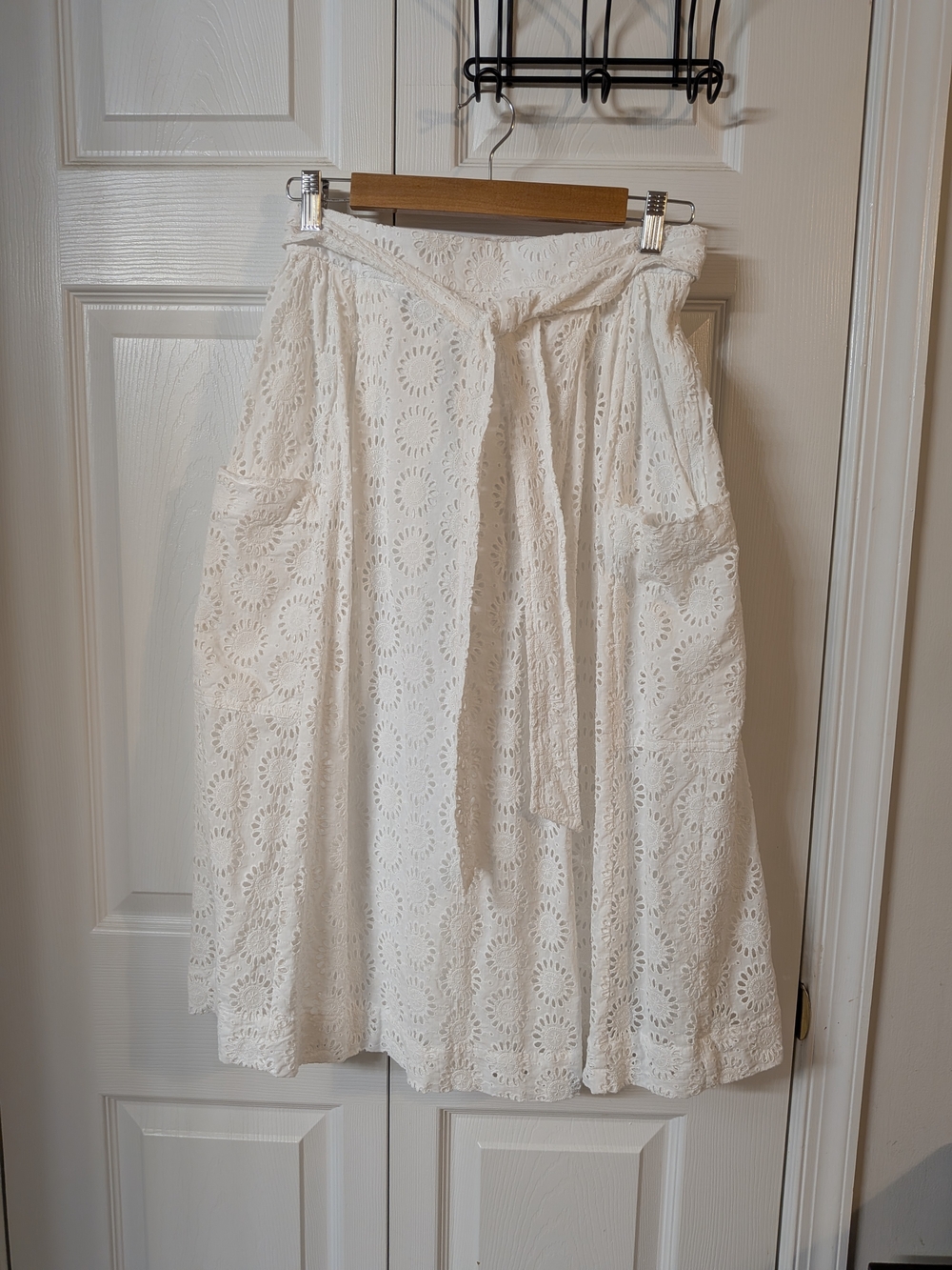 Lilly Pulitzer Pier White Eyelet Midi Skirt Size 4